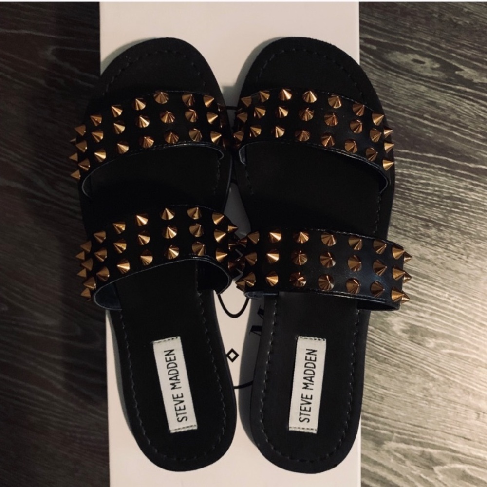 NEW Steve Madden Studded Sandals - Picture 4 of 4